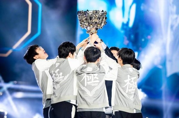 提前预告？DK：12月1日下午四点公布大名单