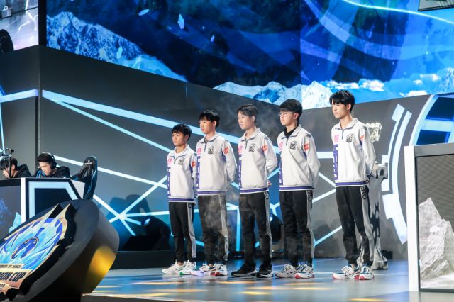 【lpl战报】BLG 2-0 LGD：BLG收官之战 直落两局成功零封LGD