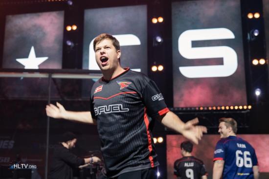 为什么位置（Position）是德扑中最重要的资产？（德州扑克中，位置为何是你最大的优势？）